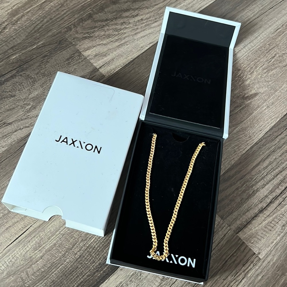 JAXXON woman’s Cuban link chain, 5 mm necklace.